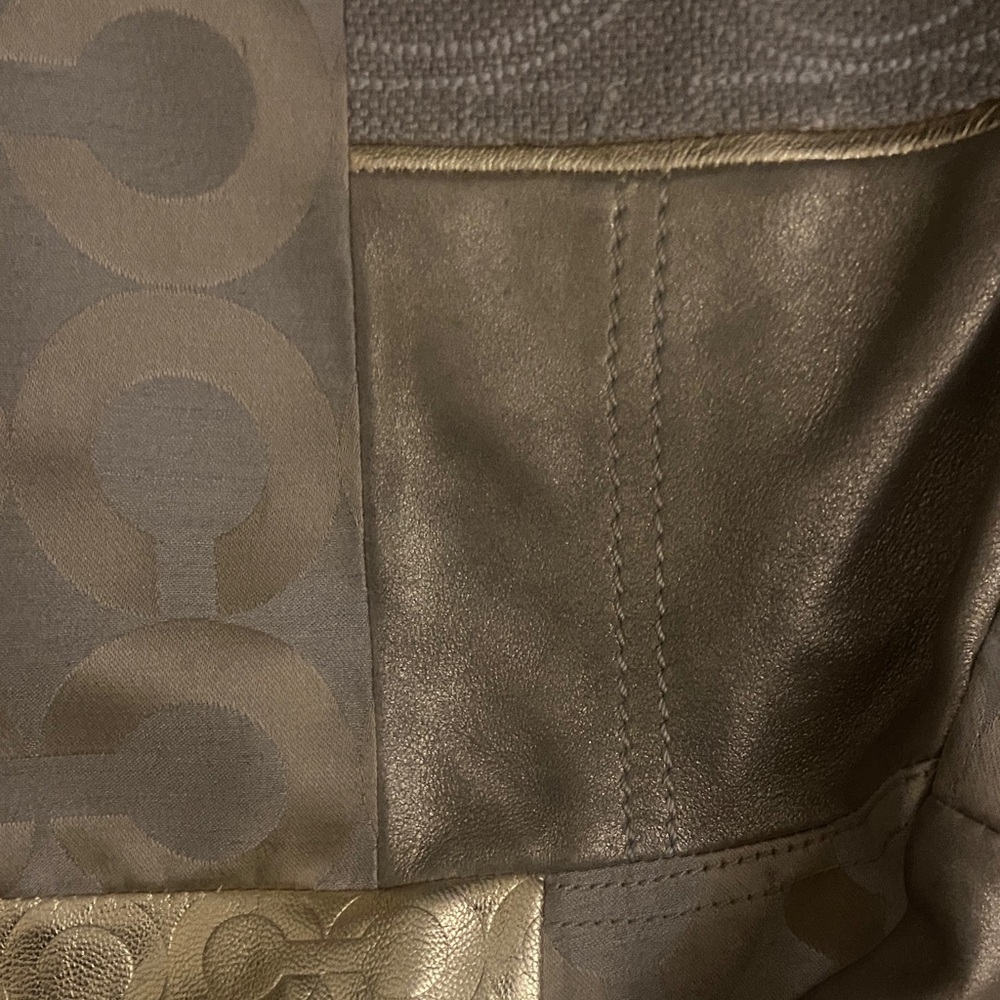 EUC Vintage Gold COACH Signature Hobo - Picture 3 of 7